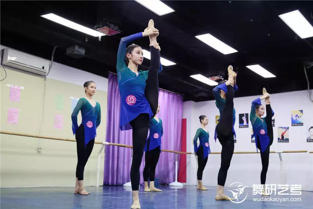 学舞蹈最讨厌听到的话,学舞蹈要经历哪些身体上的痛苦