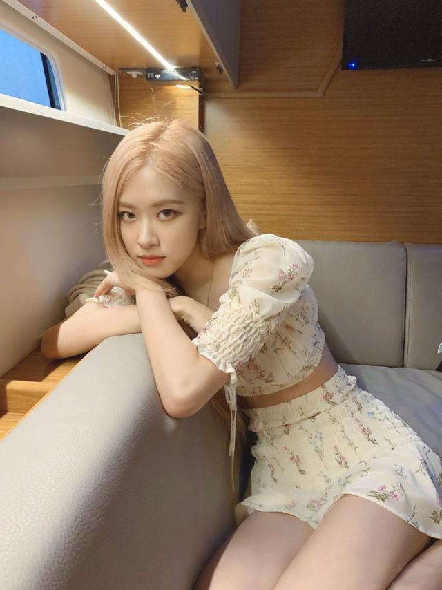 blackpink女团春季穿衣搭配,blackpink女团宽松穿搭