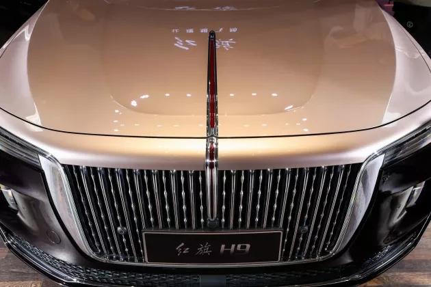 敢在人民大会堂开发布会的品牌看完我大写的服了