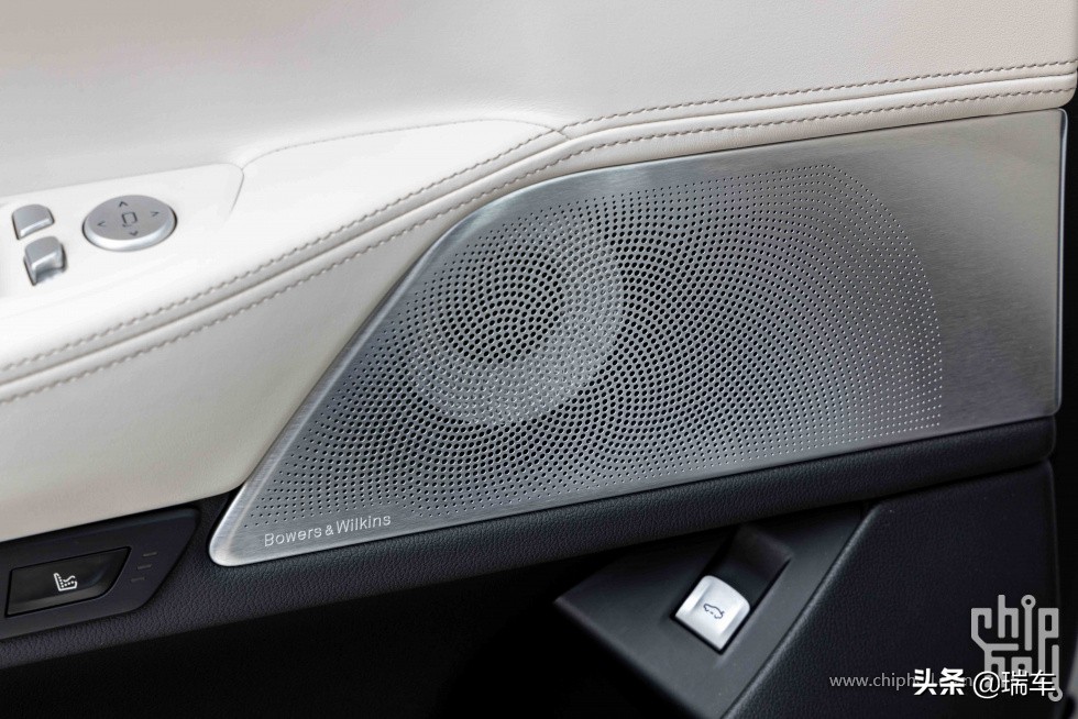 新款宝马m760liv12曜影特别版,宝马的v12