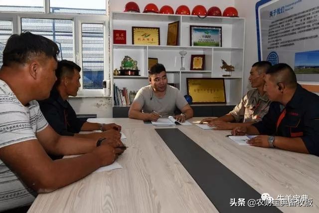 月收入高达2万多元！只需清棚圈时顺带回收牛羊粪