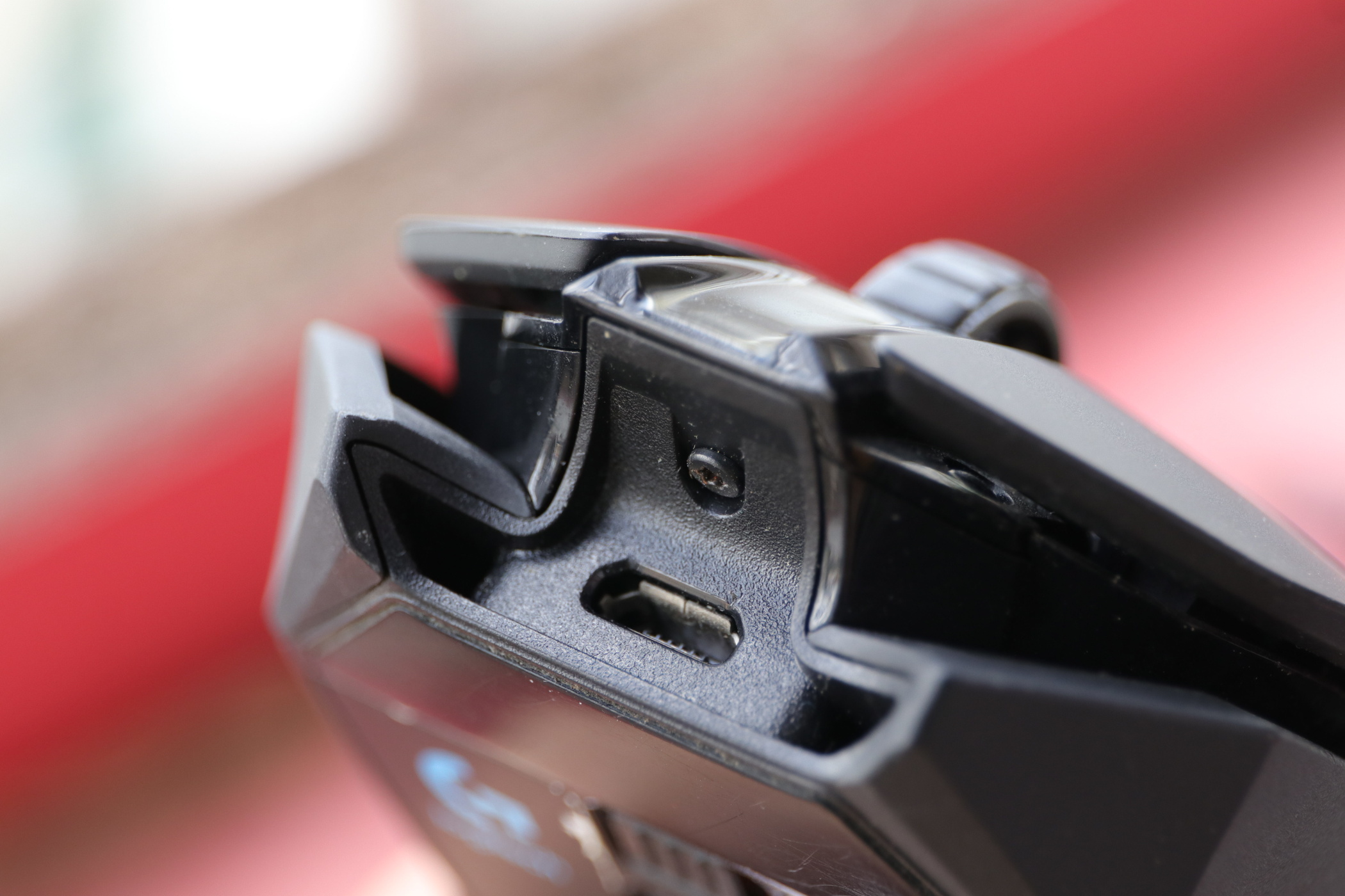 罗技无线游戏鼠标g304和g903,罗技g903鼠标拆卸教程