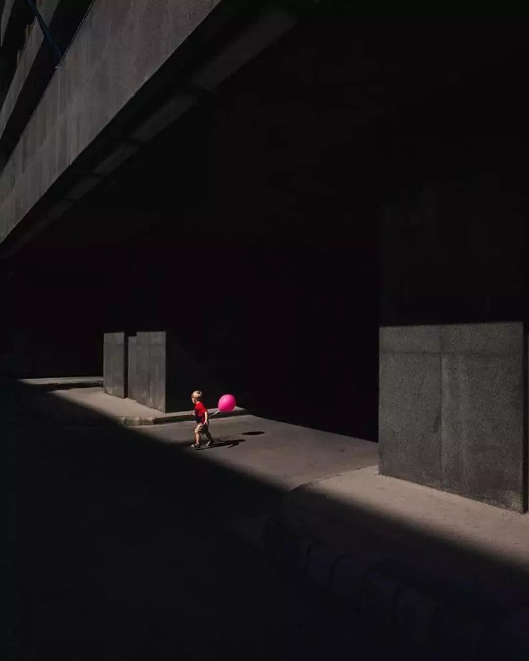 手机也能拍出黑背景，在家就能拍出摄影棚的感觉