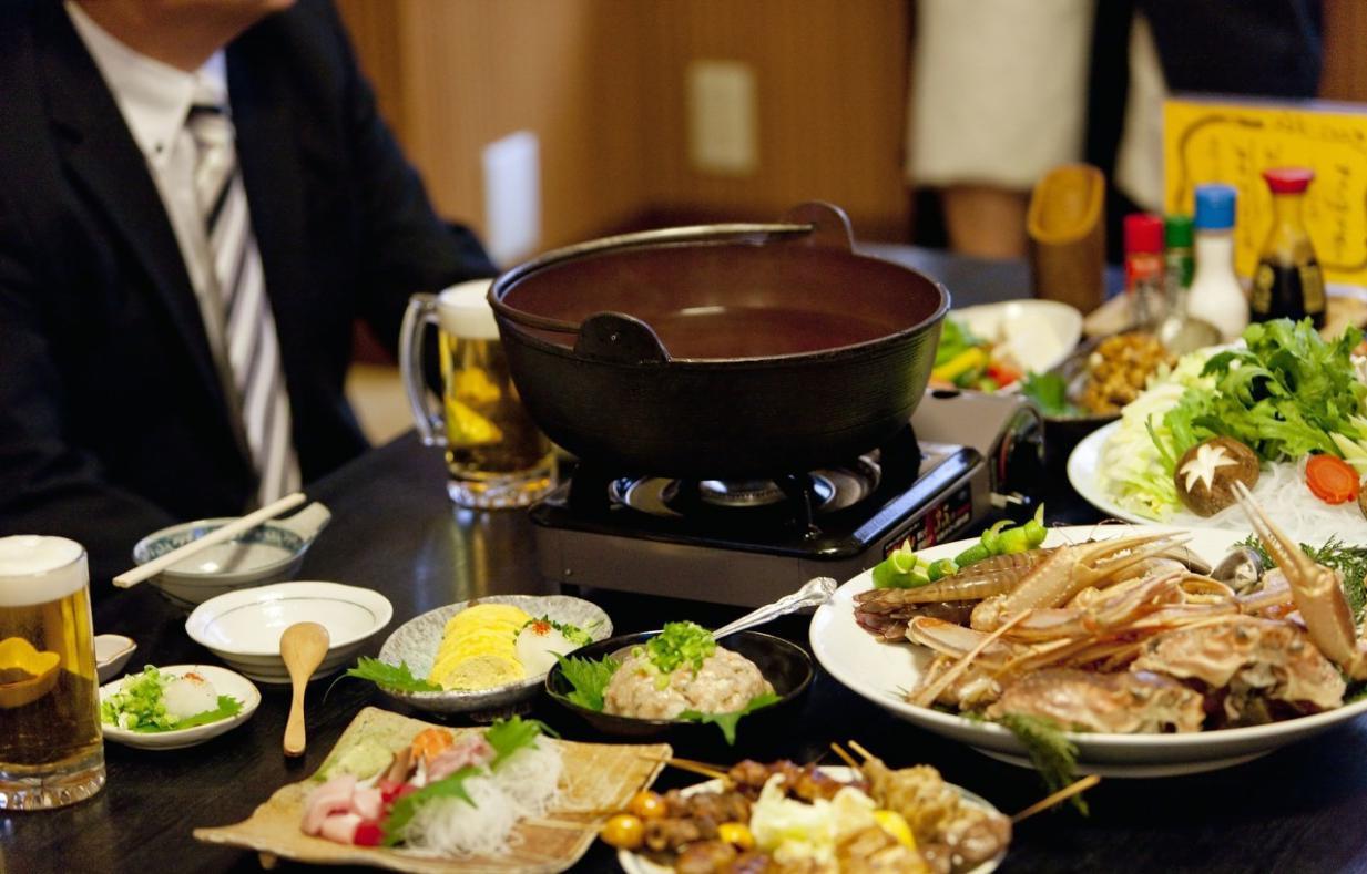 腹胀消化不良按什么穴位,中医治积食腹胀的穴位