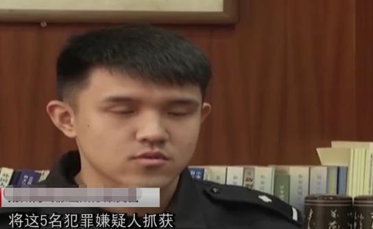 23岁小伙去酒吧打工,年轻小伙只想走捷径
