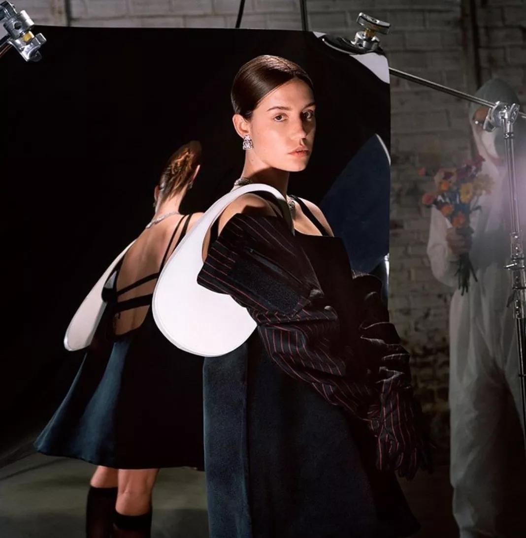 值得入手千元的包包,最值得买的十款轻奢包