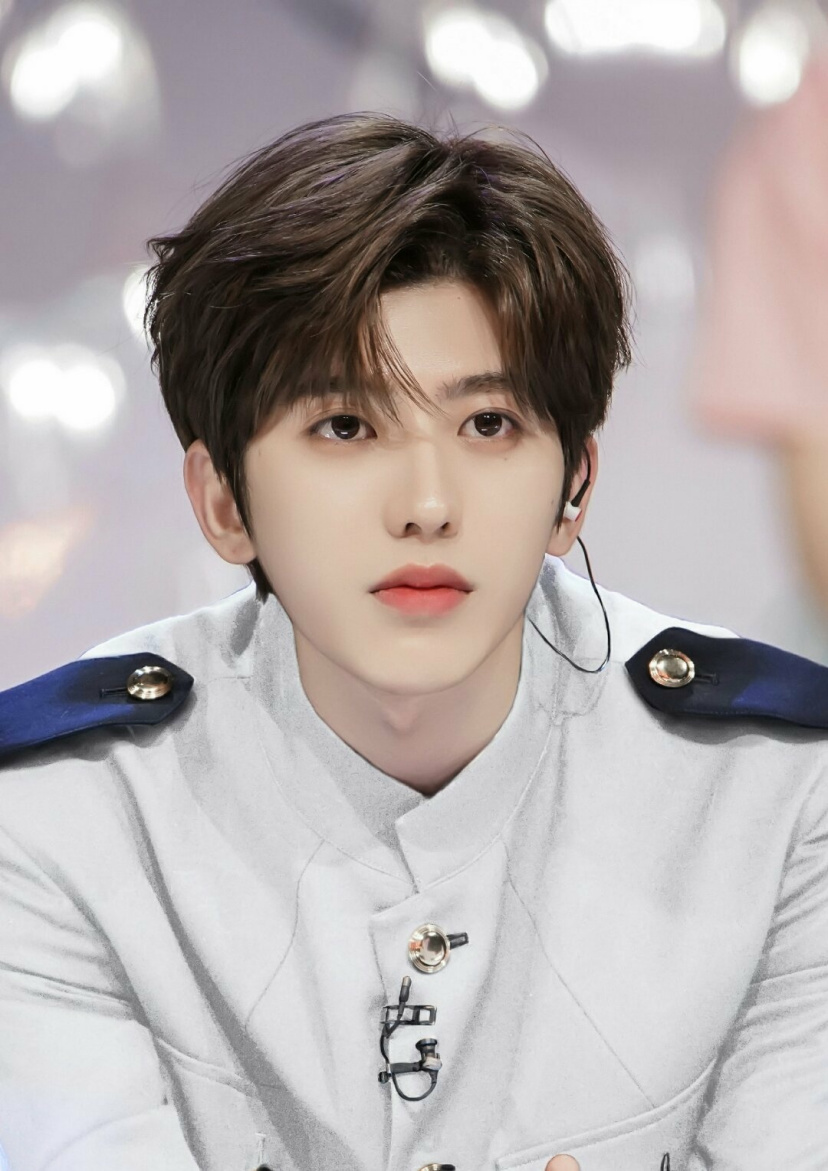 肖战是顶流还是蔡徐坤,蔡徐坤和肖战哪个比较容易遭人喷