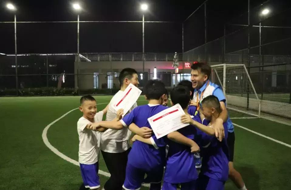 足球开班啦,足球班春季报名活动