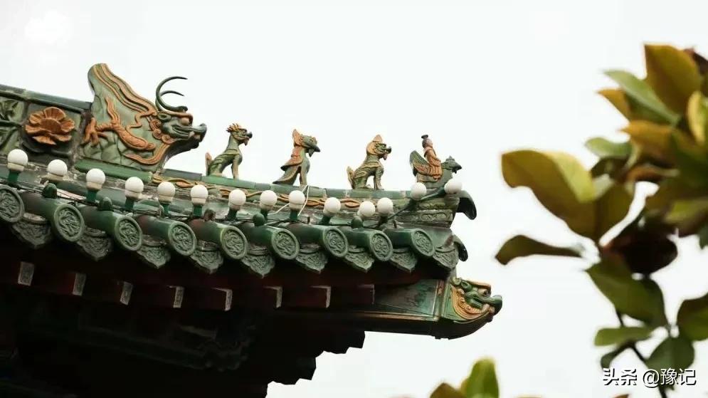 走在希望的田野上,走在希望的校园里