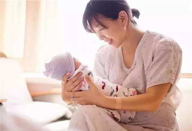 宝妈产褥期的护理,产褥期胸胀但出奶水少怎么回事