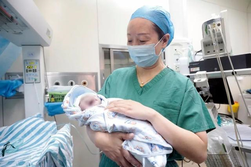 神奇孪生兄弟,神奇的两位双胞胎男孩