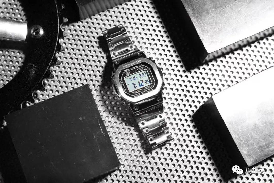 几百块装饰手表,几百块的天花板手表