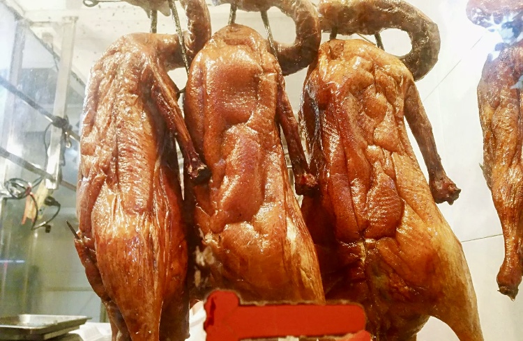 广州荔湾区吃烧鹅和猪脚,广州吃烧鸭烧鹅去哪吃