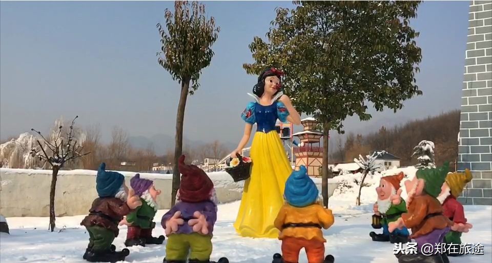 一个很好玩儿的地方「中原雪乡墨子古街」坐着火车穿越童话世界！