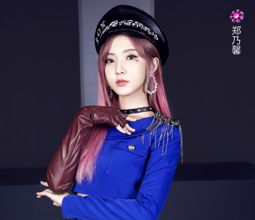 硬糖少女服装造型,硬糖少女白衣造型