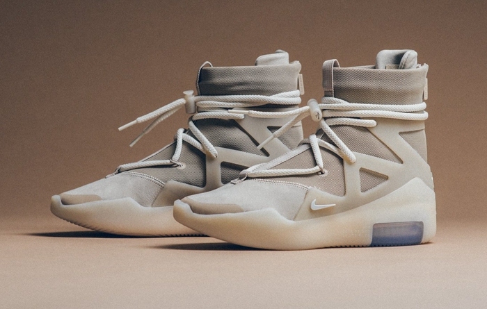 惊了！！某校同学中签无数拿鞋拿到手软