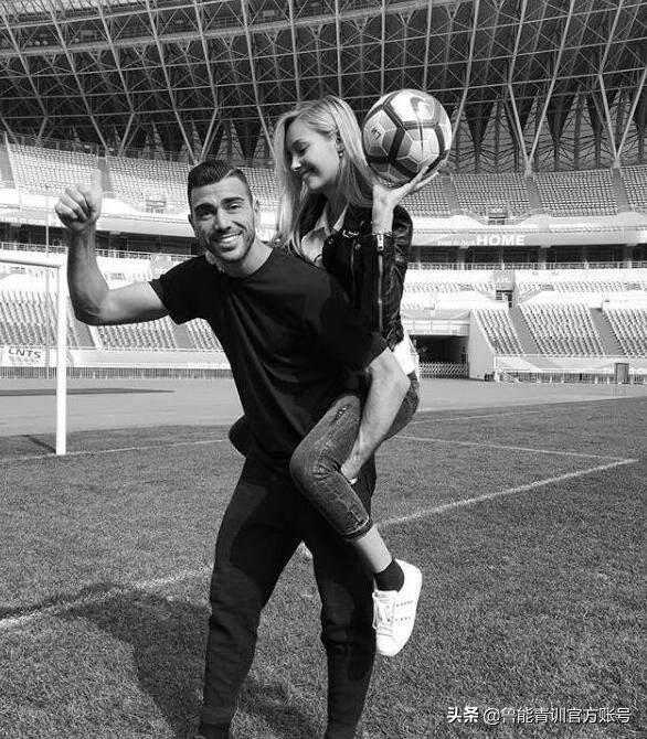 佩莱那些事:差点去跳交际舞,费耶诺德的“Tony老师”