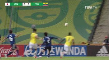 扑出点球的波兰守门员,波兰门将进乌龙球