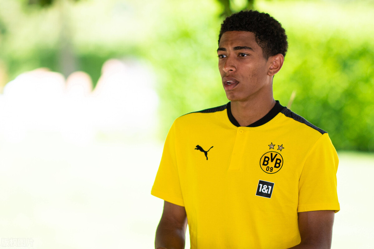 嘿这就是足球纪录片,18彩蛋欧洲杯