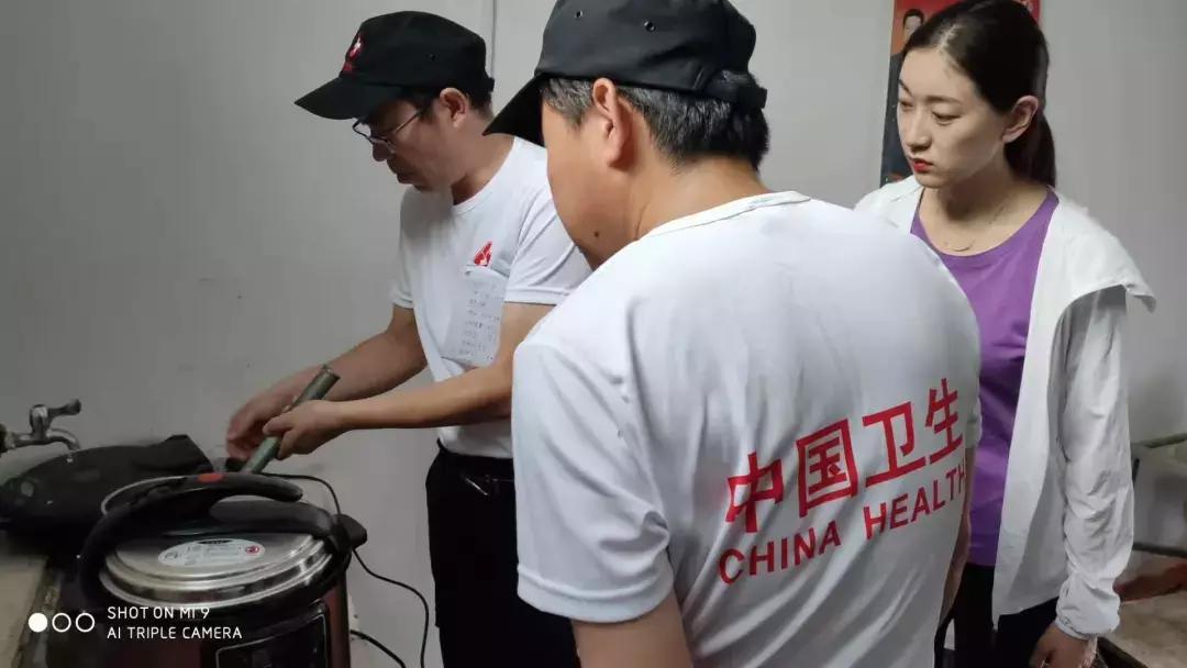 【抗击“利奇马”】风里雨里，总有天使守护你！