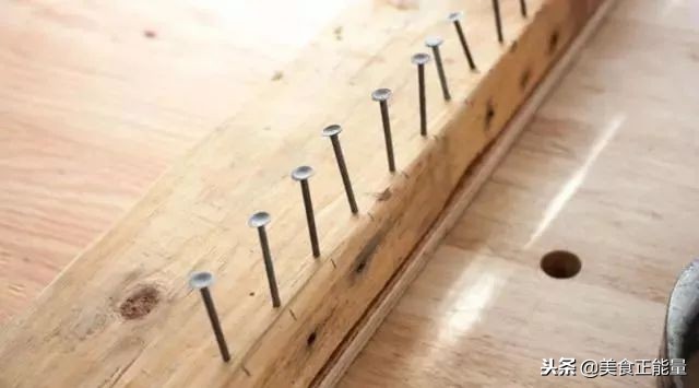 旧衣物编织地垫简单,旧衣服编织地垫不用缝图文