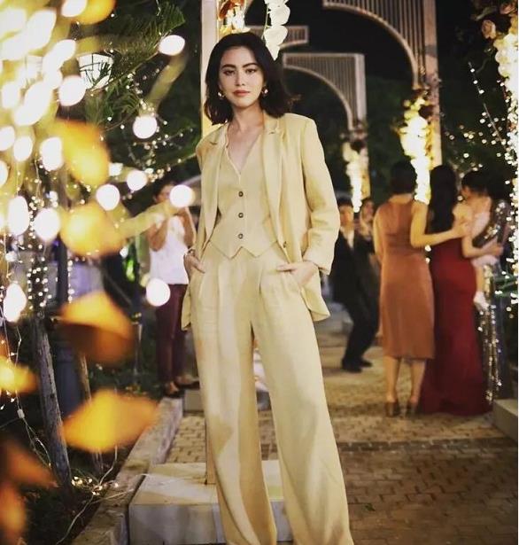 走在时髦前列的情歌天后，如今时尚圈流行的都是她玩剩下的？