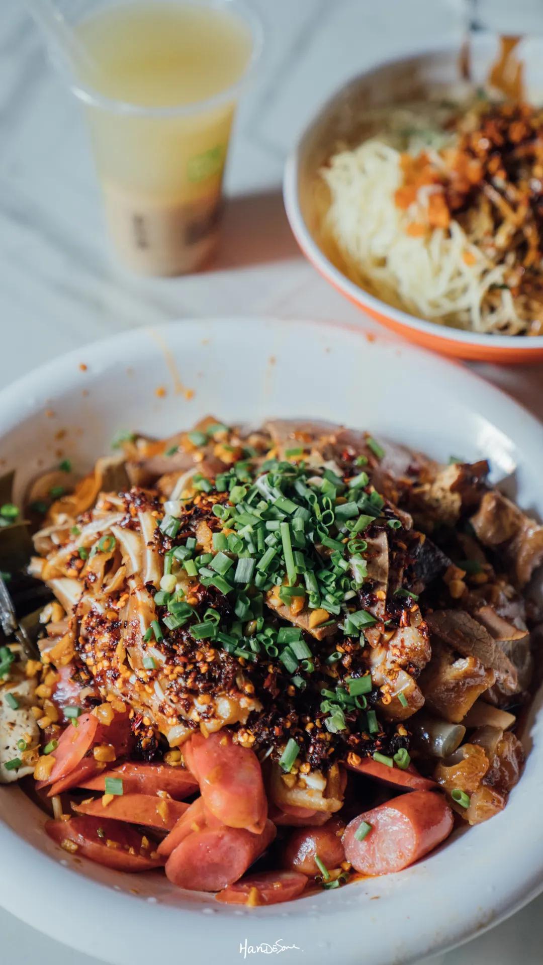 武汉吴长子卤菜,武汉卤菜店视频