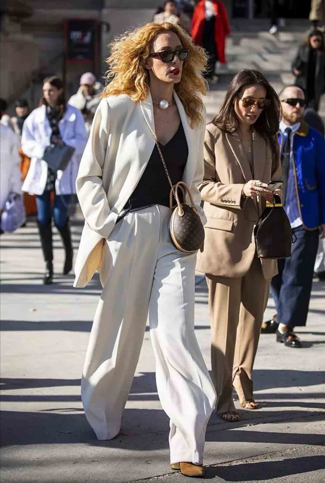 女人没趁手的包包怎么能行?LV老花又出新配色,时尚经典又抗造