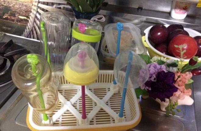 奶瓶用自来水清洗能直接用吗,给宝宝洗奶瓶用什么清洁剂