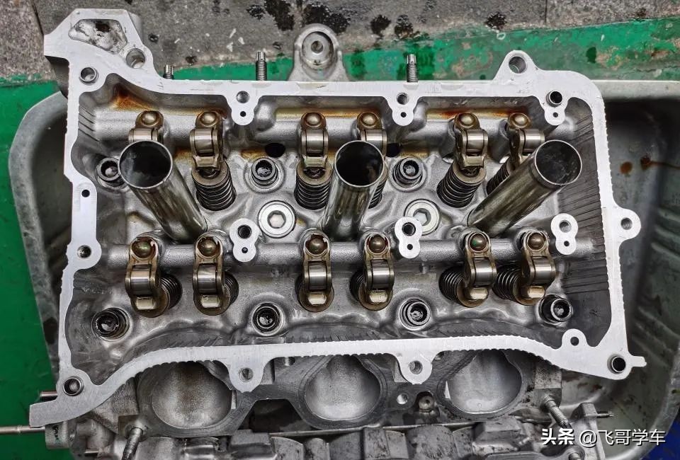 丰田皇冠3.0发动机大修有点共振,皇冠发动机烧机油大修