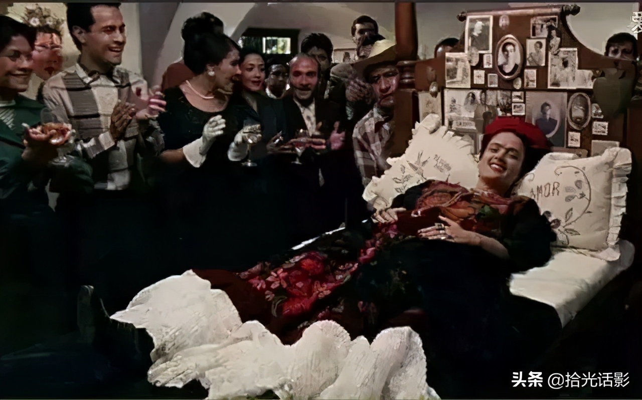 弗里达一个传奇女画家的一生,女画家弗里达电影解说