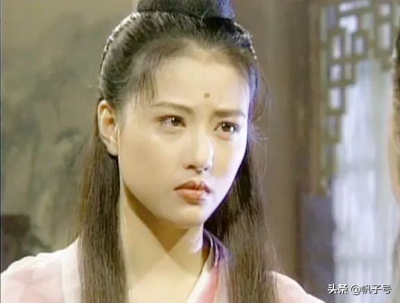 两个“最美周芷若”：美人的中年危机总是来得更猛烈一些