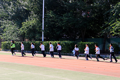 铁西发布丨“小齿轮”旋转出校园生活五彩阳光