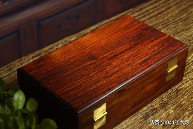 紫檀与红檀的区别,紫檀和红檀怎么区别