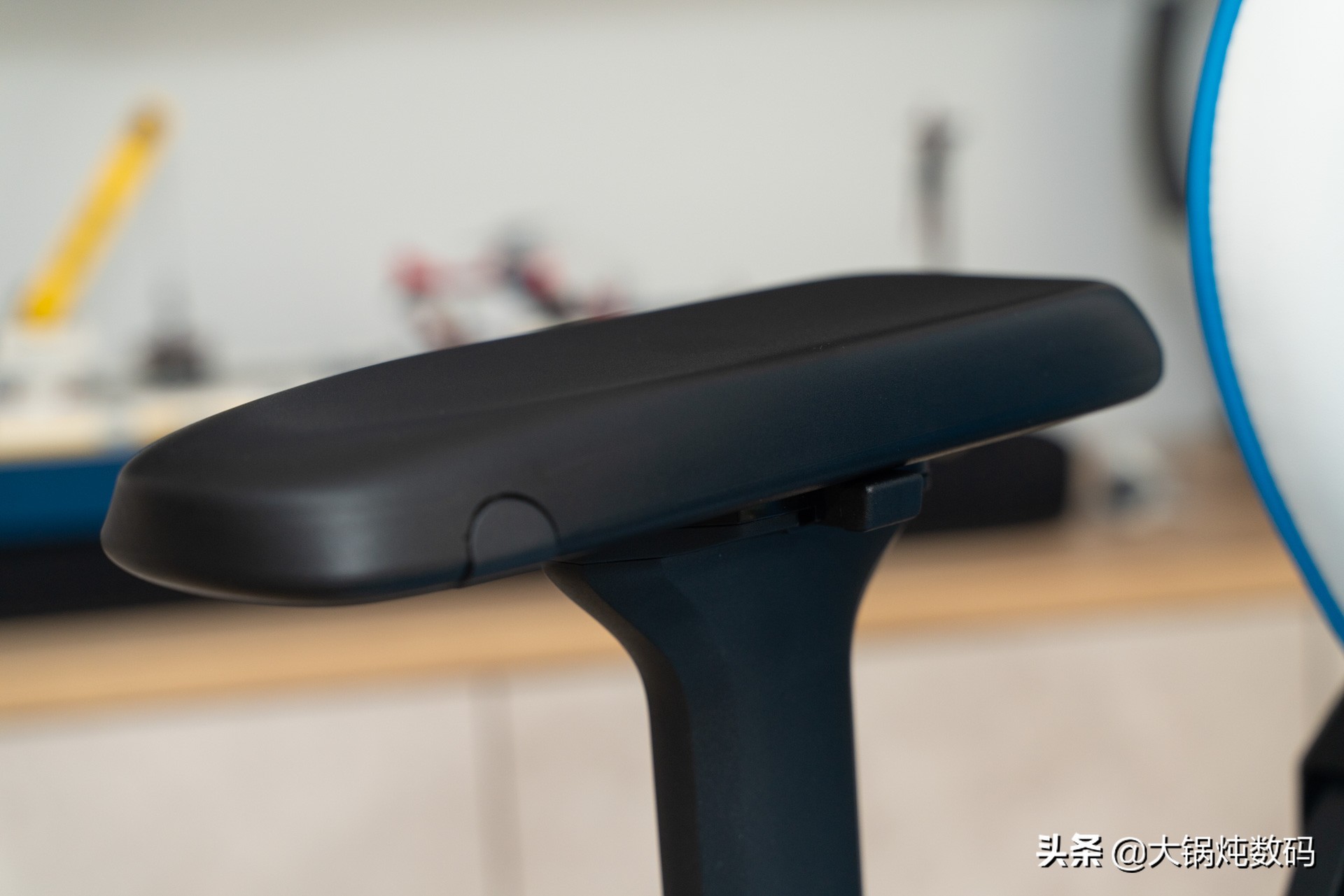 迪锐克斯dxracer电竞椅安装,迪锐克斯dxracer电竞椅怎么样