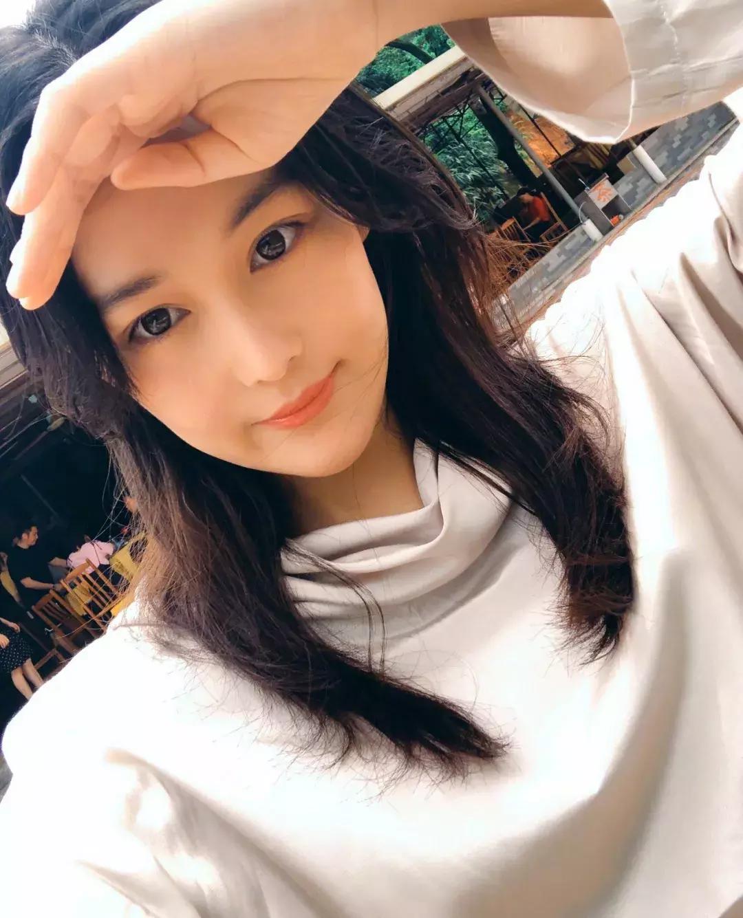 张馨予短发又飒又美,张馨予帅气超短发