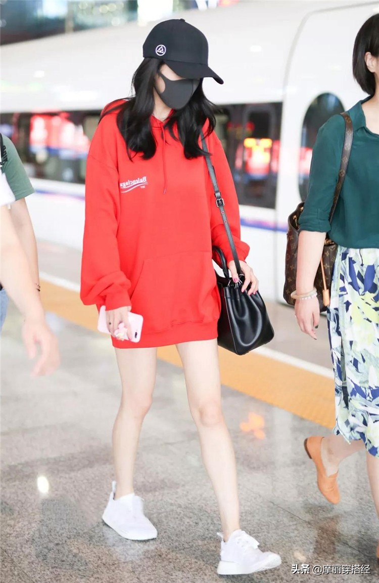 oversize卫衣穿了显胖怎么拯救,oversize厚卫衣怎么搭配显瘦