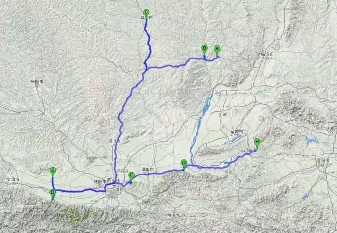 新手开山路如何判断左右侧距离,新手上山路怎么判断车跟路距离