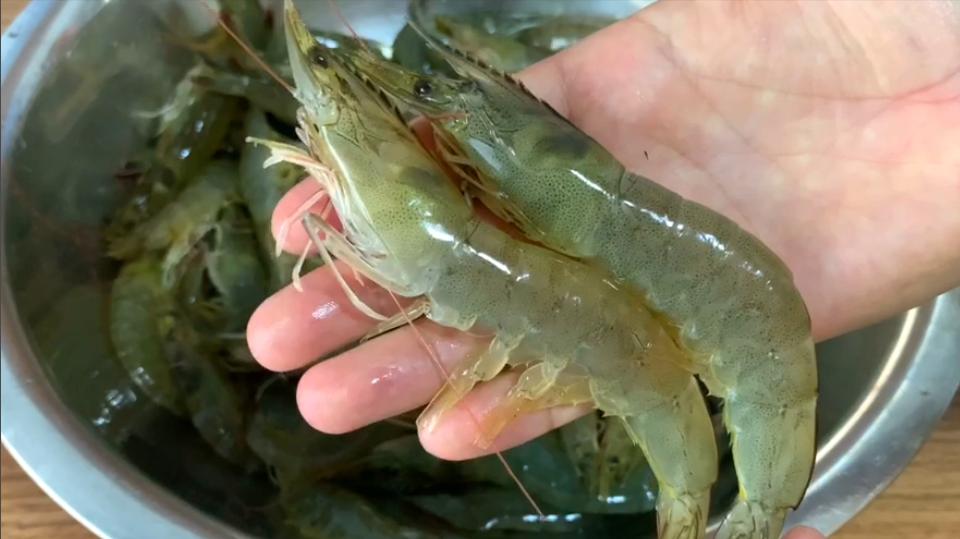 大虾煮熟冷冻后怎么保存,为什么我感觉冻的大虾比鲜虾好吃