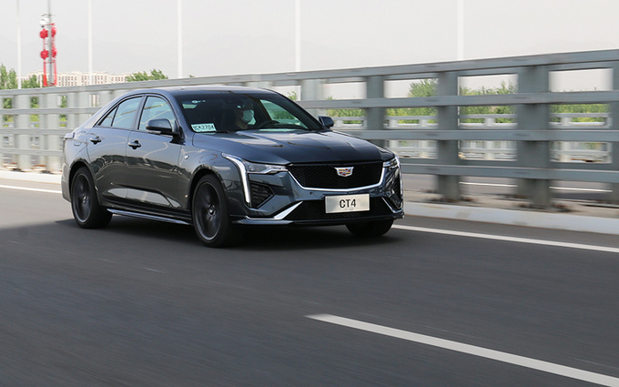 凯迪拉克CT4试驾评测,凯迪拉克ct4和ats空间对比