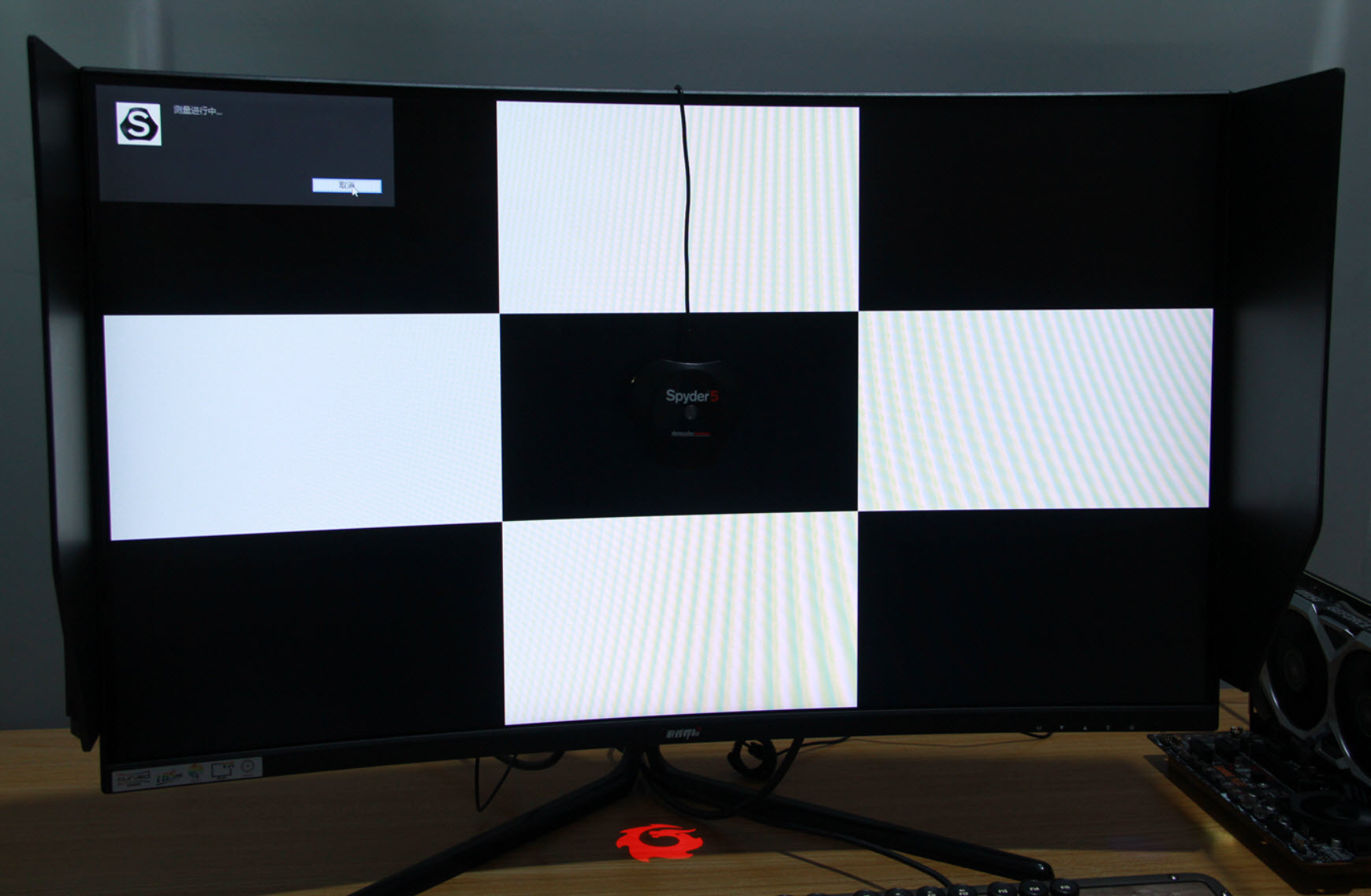 大屏遇上蓝蜘蛛,Spyder5Pro实测游戏悍将大屏电竞显示器电竞