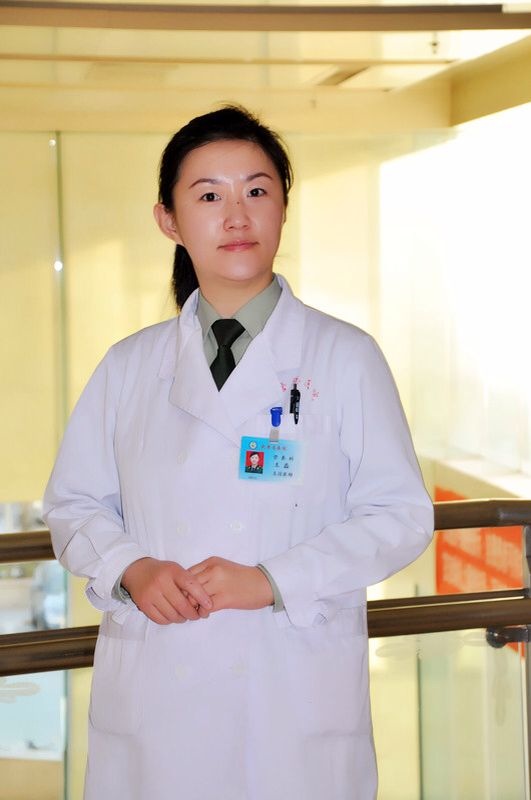 步入中年的你还是那么的美丽,我们不再年轻但也要活得漂亮