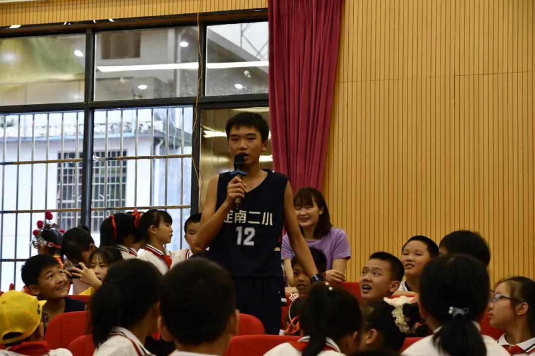 儿童庆祝建党100周年文艺汇演,庆祝建党百年文艺演出儿童合唱