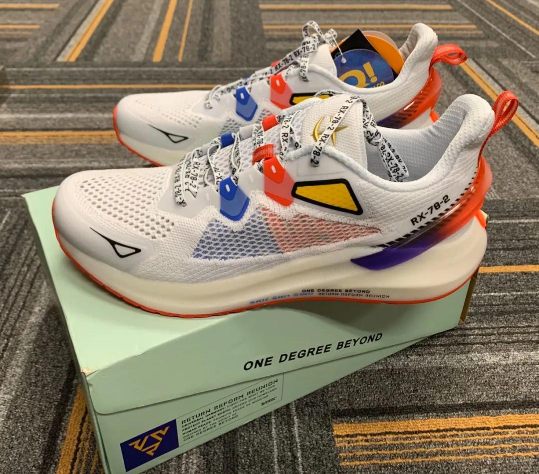 这些球鞋颜值s级,这些球鞋白菜价