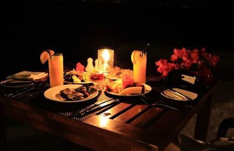 4位素人的情人节记忆，带你看时光中的爱情模样