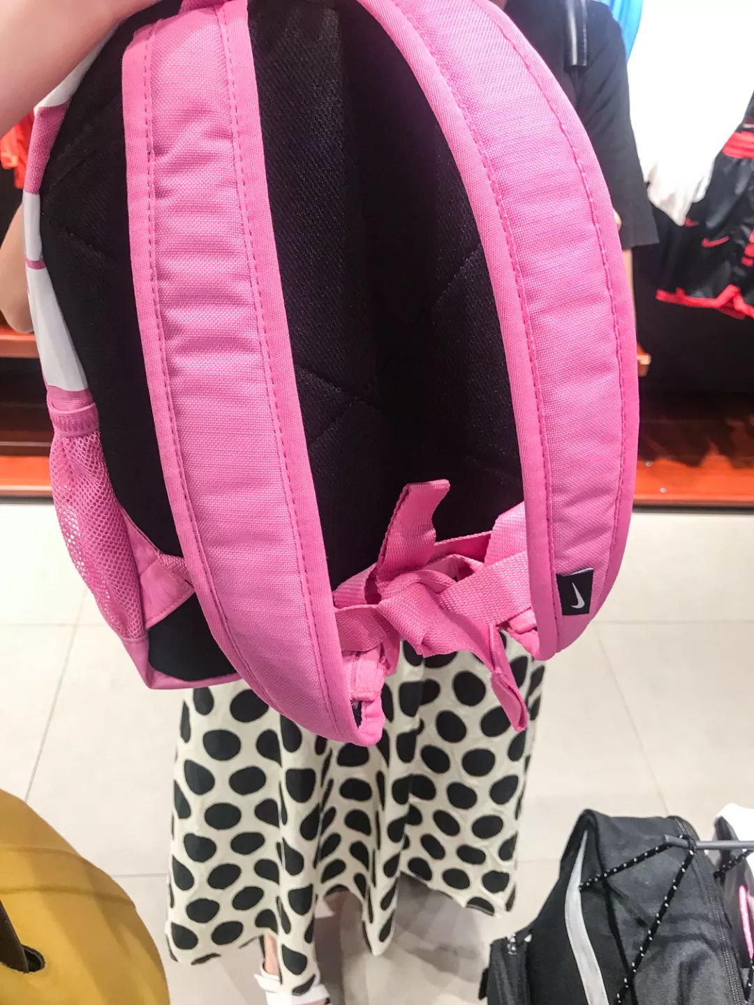 200-500儿童书包,儿童书包买轻便的还是减压的好