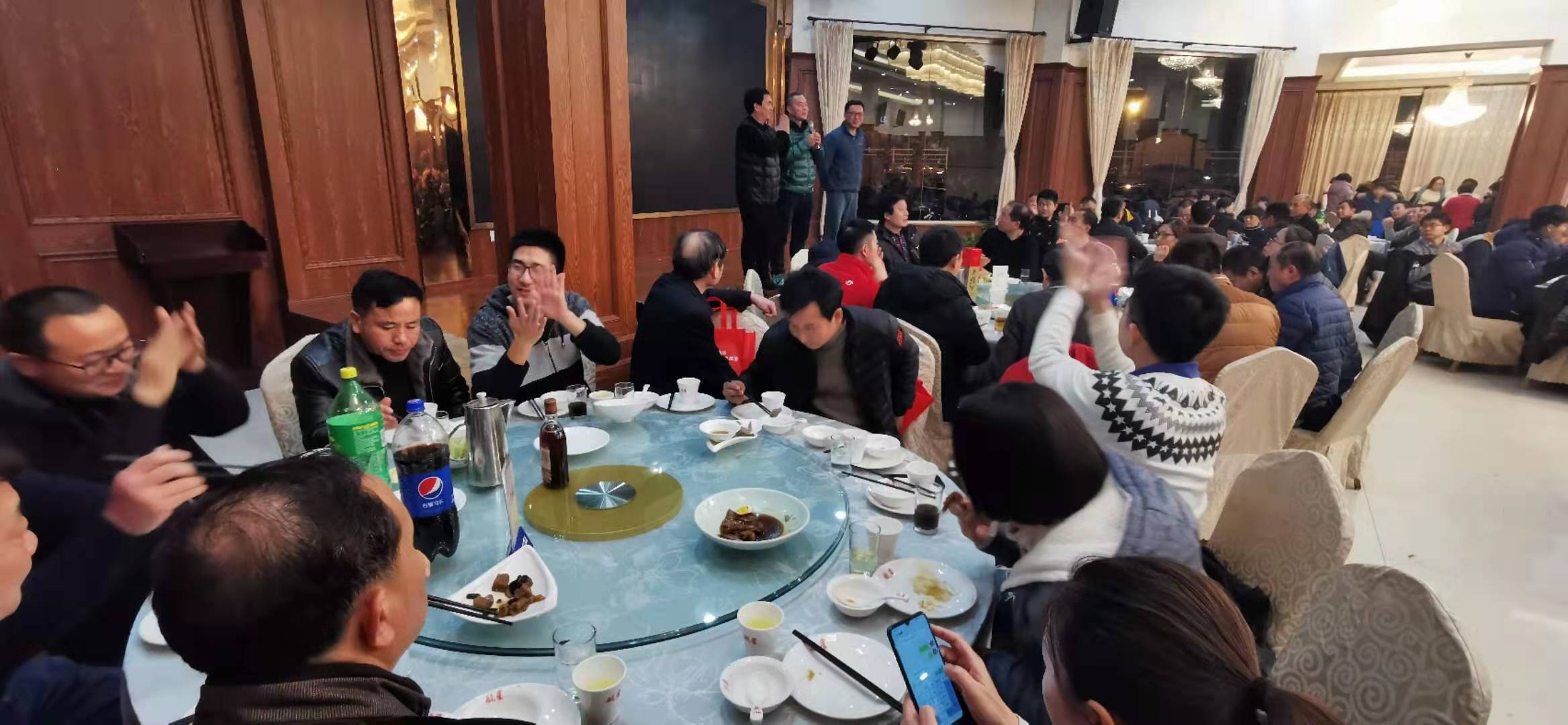 第十六届“球缘航头杯”微信群乒乓友谊赛--宾朋满堂，八方共贺