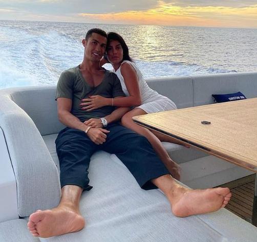 c罗求婚成功,c罗求婚乔治娜视频