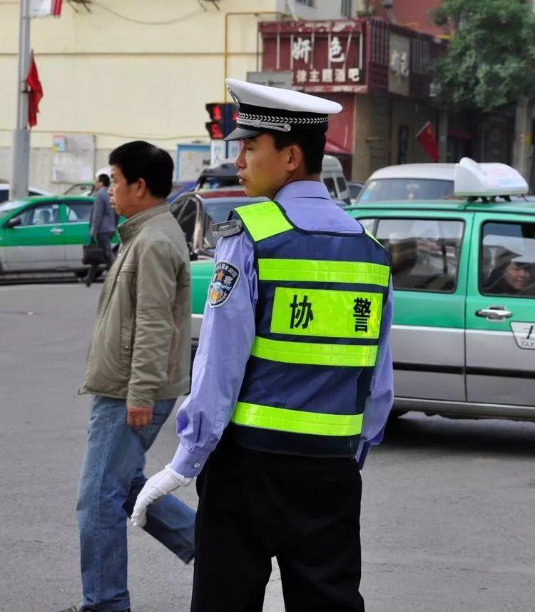 协警能贴罚单吗,协警贴的告知单罚款吗