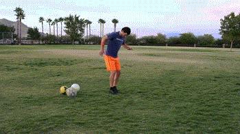 侧凌空射门的正确方法,凌空射门教学